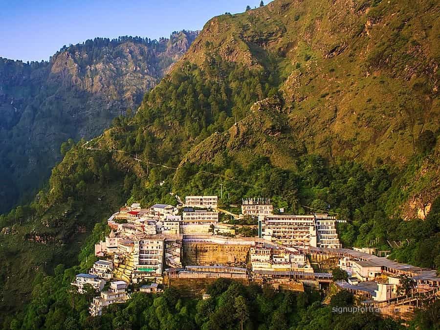 Delhi to Vaishno Devi Taxi Service